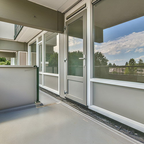 Aluminium Balcony Door Manufacturers in Delhi