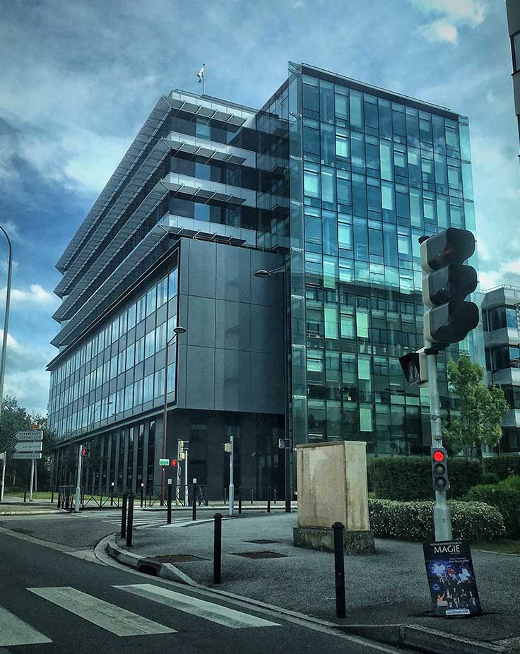 Office Building Facade Manufacturers in Delhi